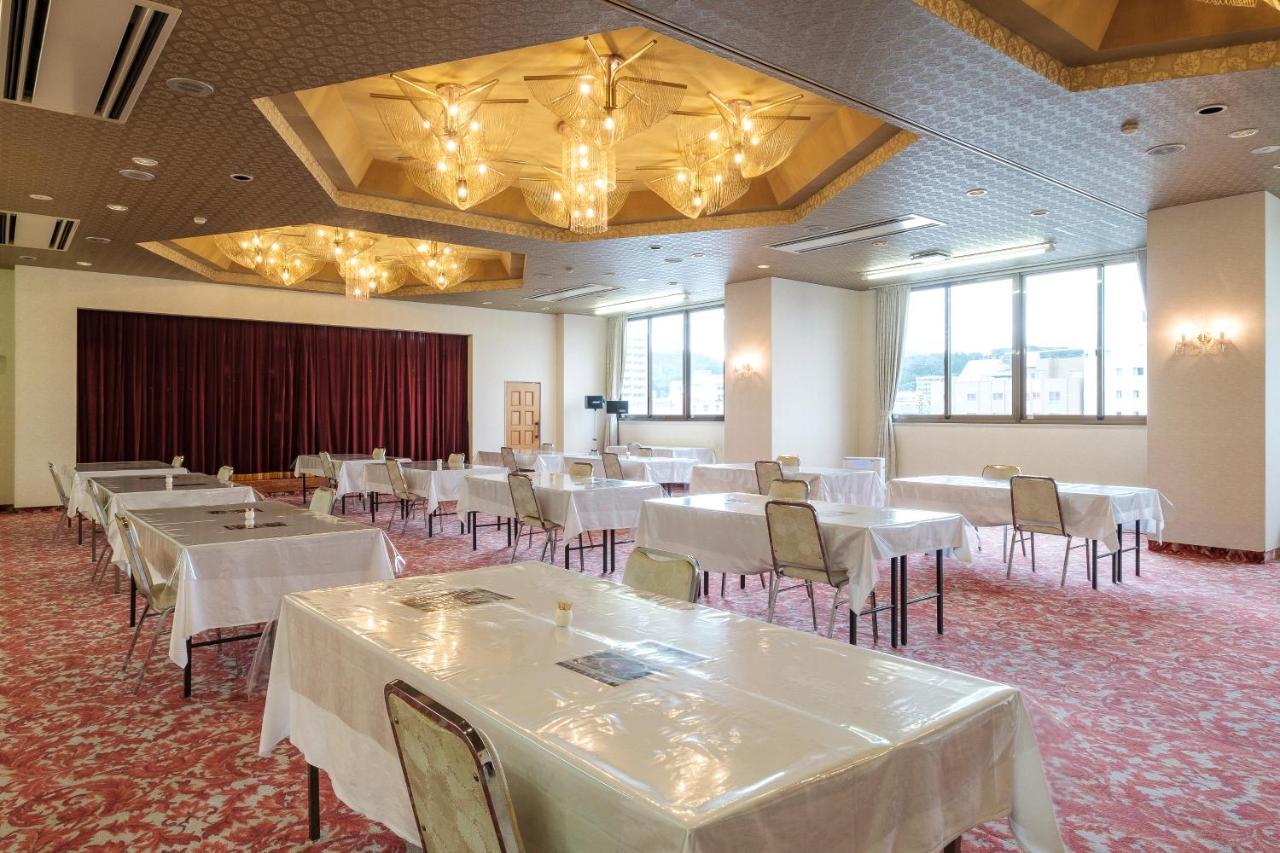 Nobeoka Royal Hotel Екстериор снимка